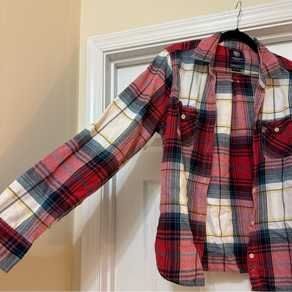 American Eagle Women’s Red Holiday Flannel | Favorite Fit | Size XL - Picture 2 of 5